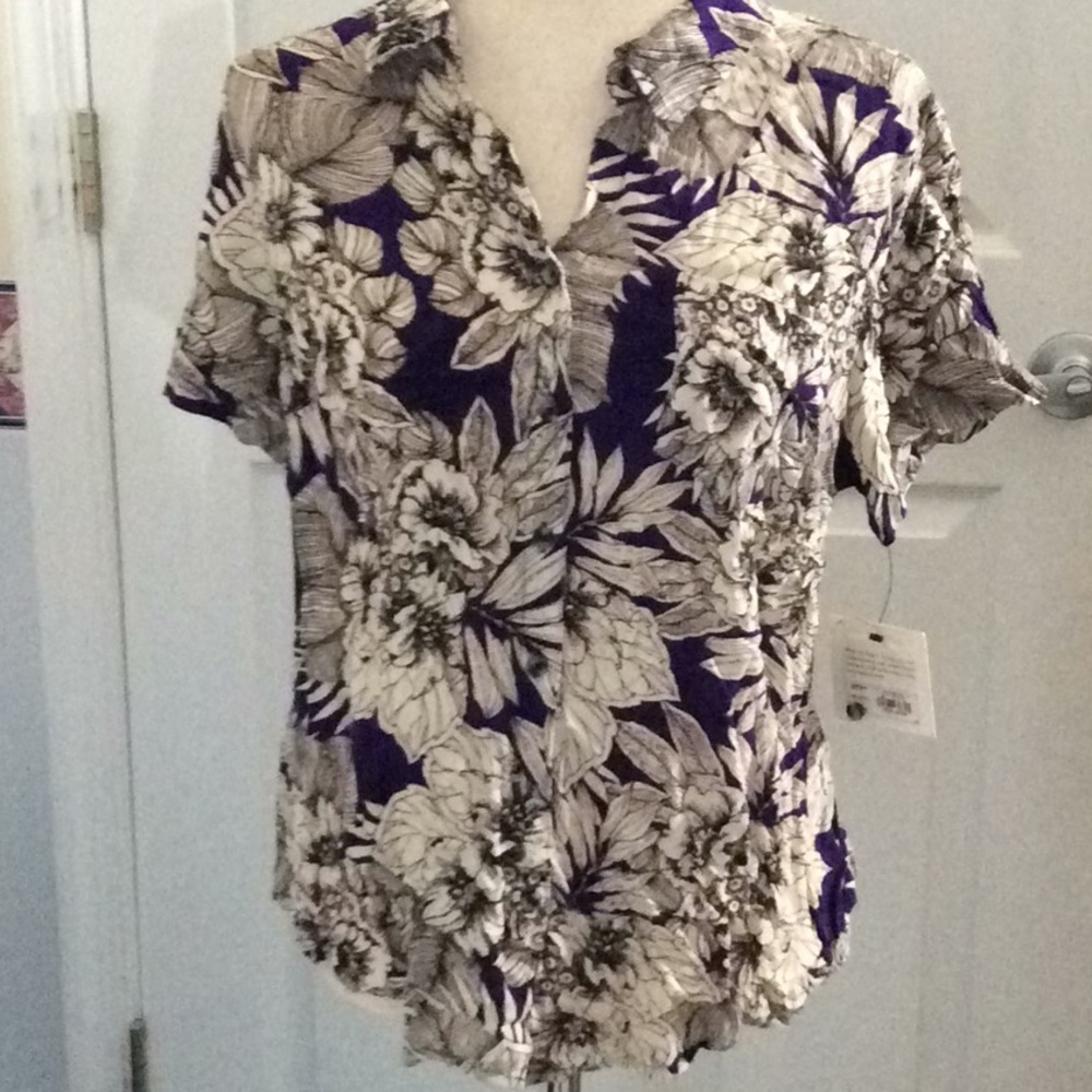 3/$30❤️Croft & Borrow Floral Top